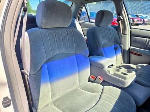 Used 2001 Buick Century Custom w/ Premium Pkg FWD image 41
