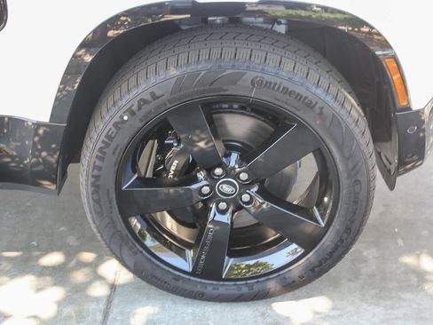 New 2025 Land Rover Defender 130 V8 image 9