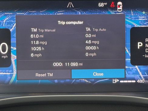 Certified 2025 Volvo XC40 B5 Plus AWD/4WD image 20