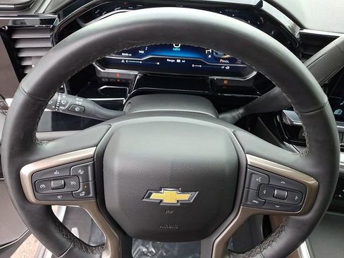 Used 2024 Chevrolet Silverado 2500 High Country image 24
