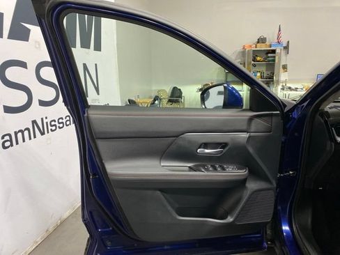Certified 2025 Nissan Kicks SR AWD/4WD image 9