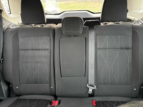 Used 2019 Nissan Kicks SV FWD image 7