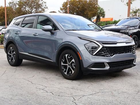 Used 2025 Kia Sportage EX FWD image 2