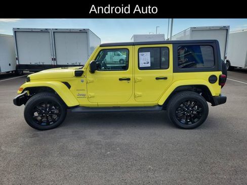 Used 2023 Jeep Wrangler Unlimited Sahara w/ Cold Weather Group AWD/4WD image 4