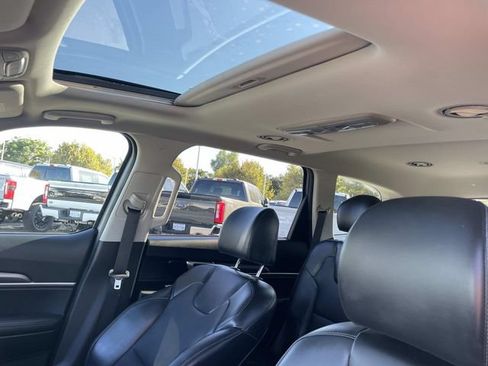 Used 2022 Kia Telluride S FWD image 22