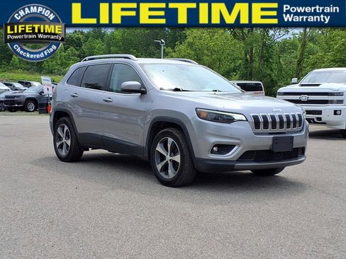 Used 2019 Jeep Cherokee Limited w/ Technology Group image 2