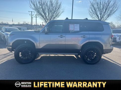 Used 2024 Lexus GX 550 image 5