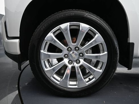 Used 2021 Chevrolet Silverado 1500 High Country w/ LPO, Dark Essentials Package image 19