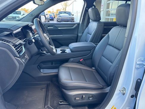 New 2026 GMC Acadia Elevation w/ Black Edition AWD/4WD image 4