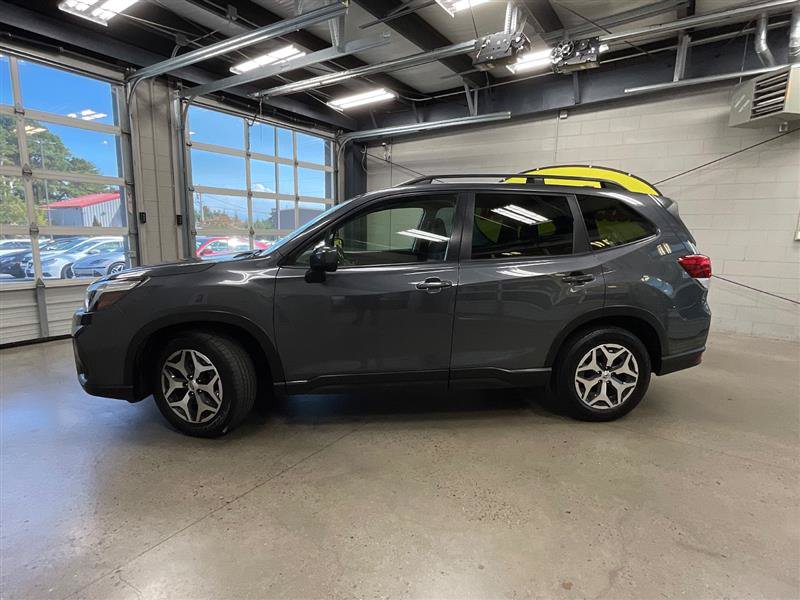 Used 2021 Subaru Forester Premium AWD/4WD image 2