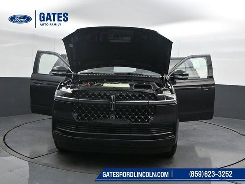 New 2026 Lincoln Navigator L Reserve w/ Jet Appearance Package image 55