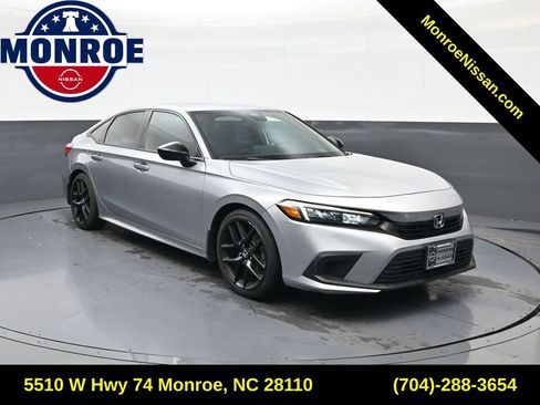 Used 2023 Honda Civic Sport image 1