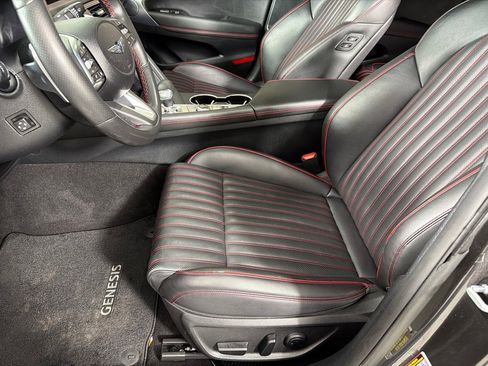 Used 2023 Genesis G70 2.0T w/ Sport Prestige Package RWD image 12