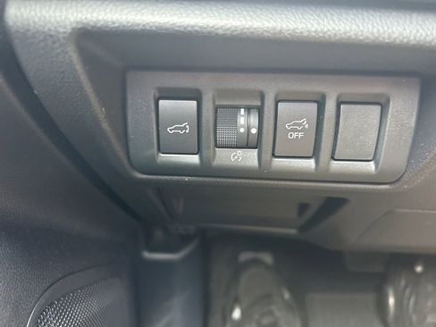 Certified 2021 Subaru Outback Premium image 9