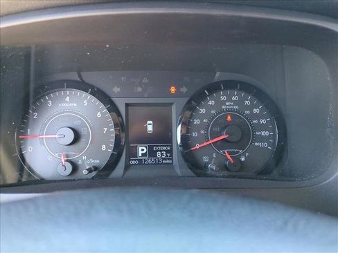 Used 2015 Toyota Sienna LE image 11