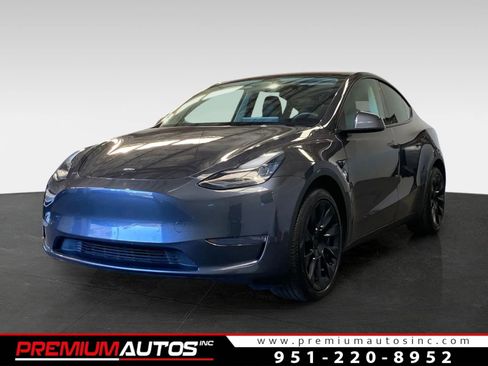 Used 2020 Tesla Model Y Long Range image 1