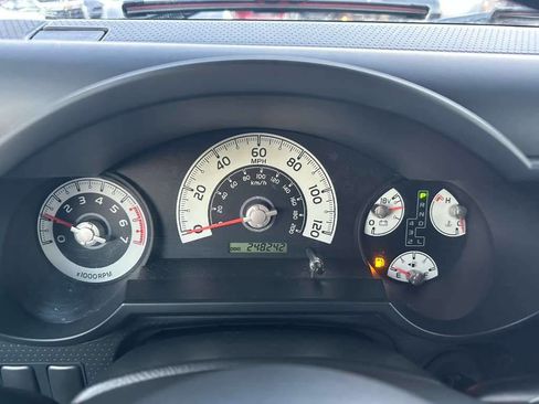 Used 2007 Toyota FJ Cruiser 4WD image 12