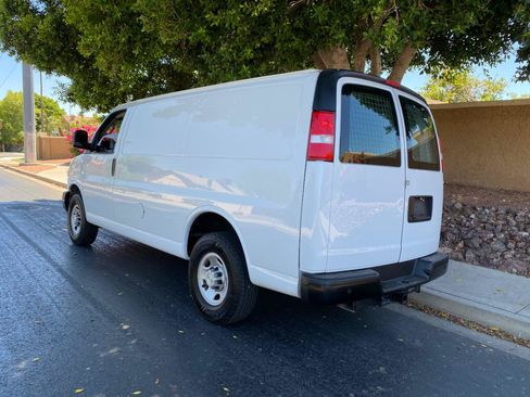 Used 2022 Chevrolet Express 2500 w/ Enhanced Convenience Package RWD image 54