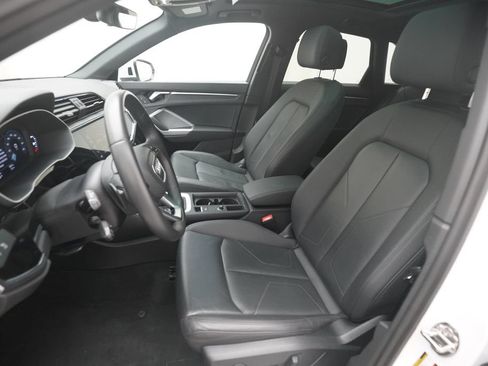 Used 2025 Audi Q3 2.0T Premium AWD/4WD image 7
