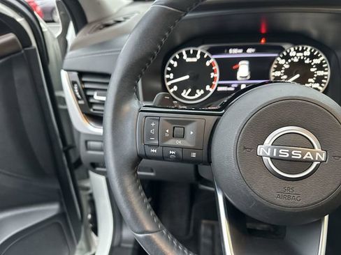 Certified 2022 Nissan Rogue SV w/ SV Premium Package image 22