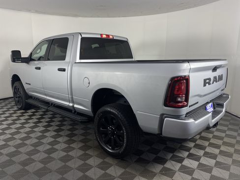 Used 2026 RAM 2500 Big Horn AWD/4WD image 9