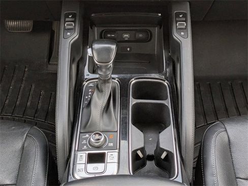 Certified 2022 Kia Telluride EX w/ EX Premium Package image 25