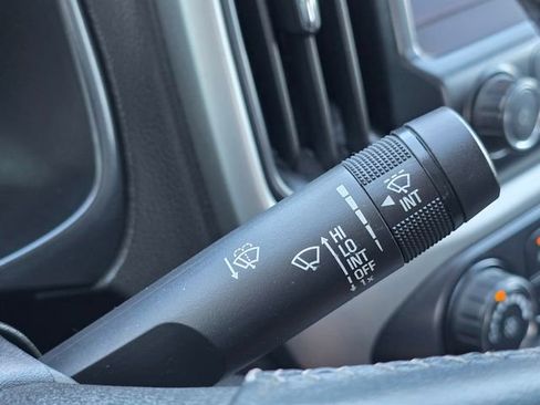 Used 2017 Chevrolet Colorado LT image 36