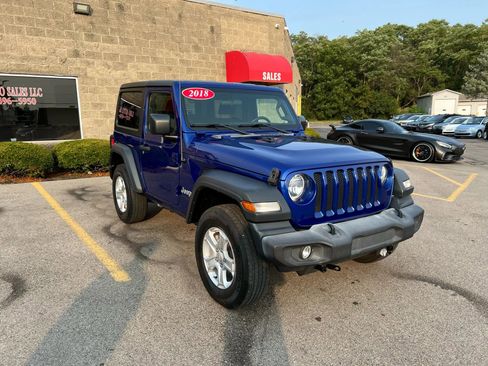 Used 2018 Jeep Wrangler Sport image 3