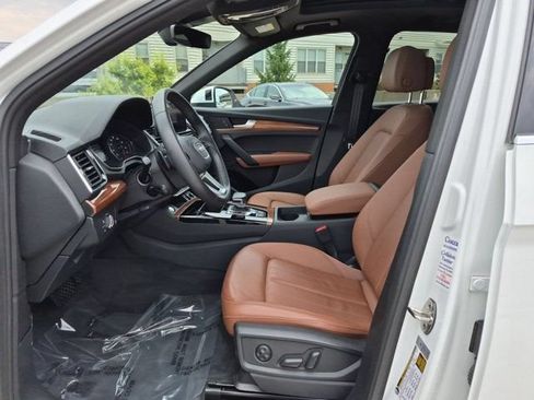 Used 2023 Audi Q5 2.0T Premium w/ Convenience Package AWD/4WD image 9