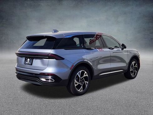 New 2025 Lincoln Nautilus Premier image 7