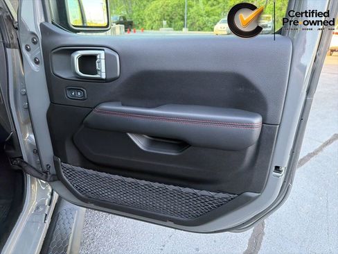 Used 2022 Jeep Wrangler Unlimited Rubicon w/ LED Lighting Group AWD/4WD image 38