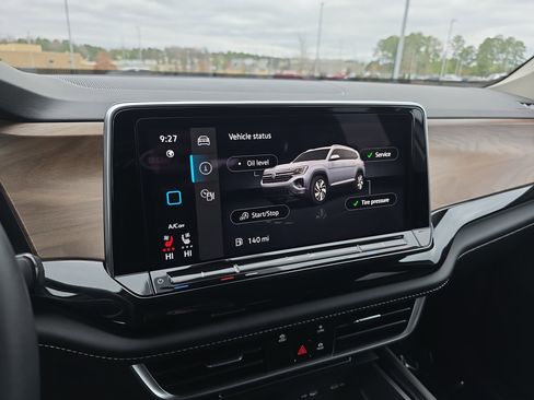 Used 2024 Volkswagen Atlas SE image 19