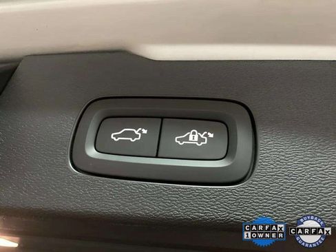 Used 2025 Volvo V60 B5 Cross Country Plus image 8