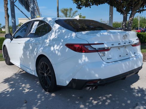 Certified 2025 Toyota Camry SE image 8