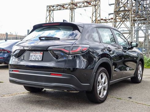 Used 2023 Honda HR-V LX image 8