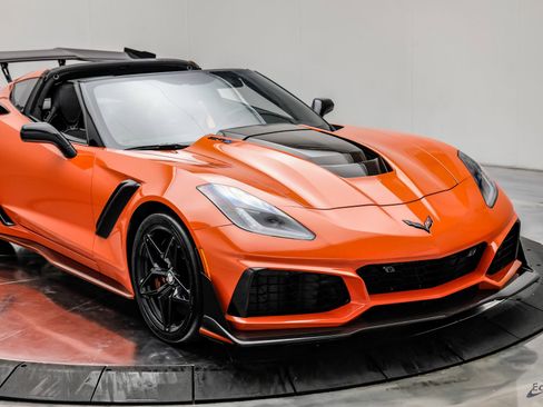 Used 2019 Chevrolet Corvette ZR1 RWD image 36