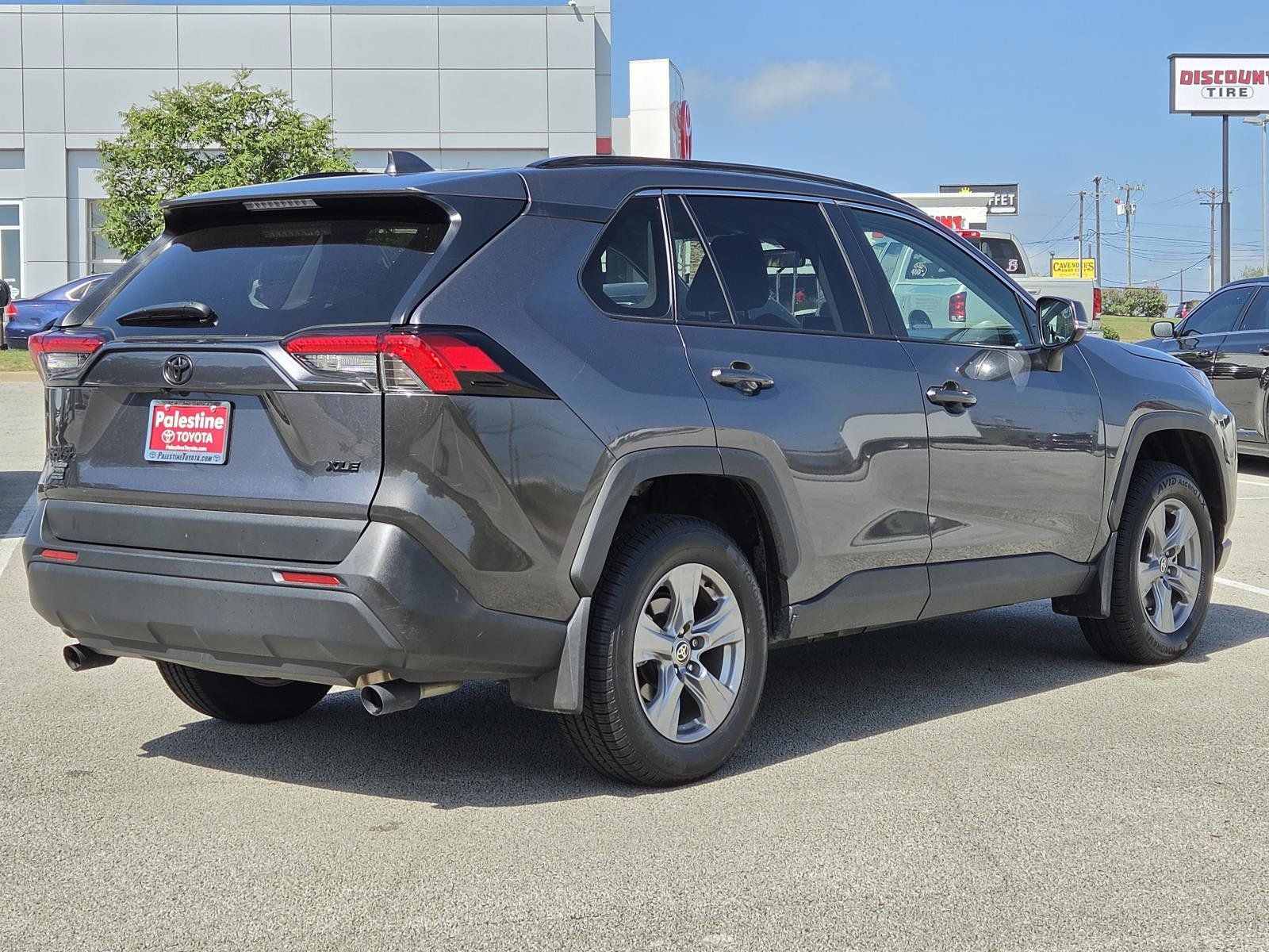 Used 2024 Toyota RAV4 XLE FWD image 4
