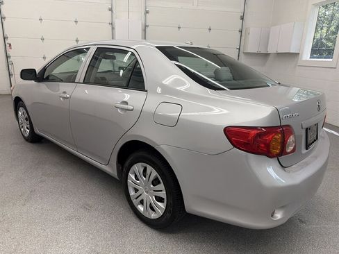 Used 2010 Toyota Corolla FWD image 7