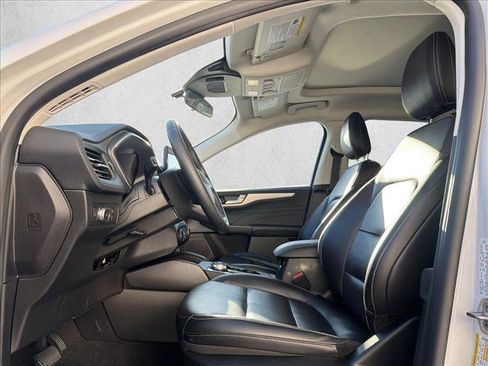 Used 2022 Ford Escape SEL w/ Technology Package image 12