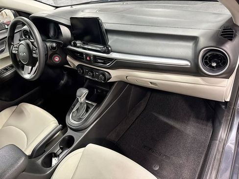 Used 2023 Kia Forte LXS w/ LXS Technology Package image 27