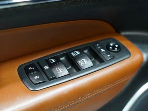 Used 2021 Jeep Grand Cherokee Summit AWD/4WD image 19