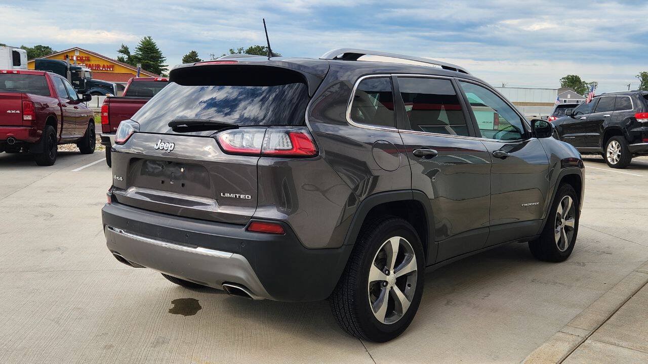 Used 2019 Jeep Cherokee Limited AWD/4WD image 6