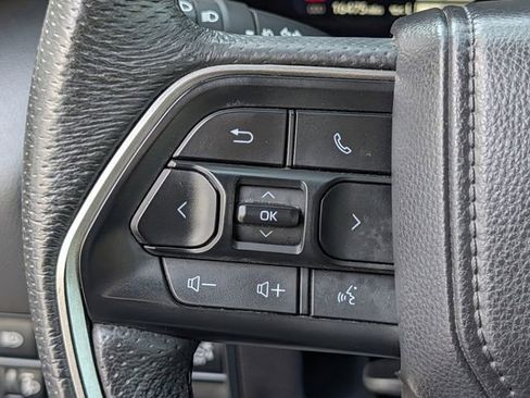 Used 2025 Toyota Tundra Limited AWD/4WD image 22