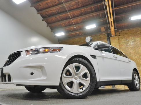 Used 2016 Ford Taurus Police Interceptor FWD image 3