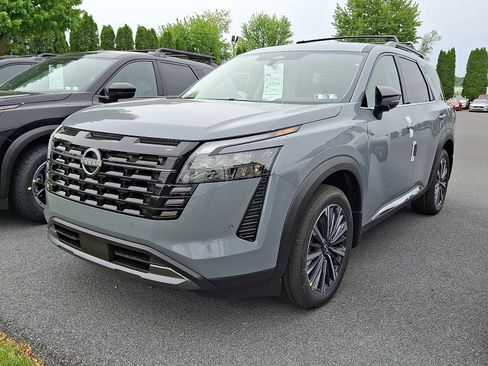 New 2026 Nissan Pathfinder Platinum AWD/4WD image 3