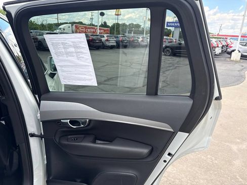 Certified 2023 Volvo XC90 B5 Core w/ Climate Package AWD/4WD image 36