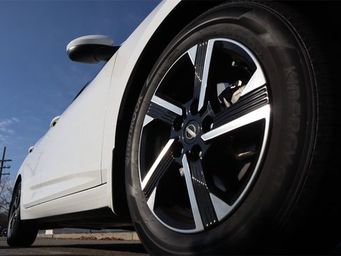 Certified 2025 Nissan Sentra SV image 10