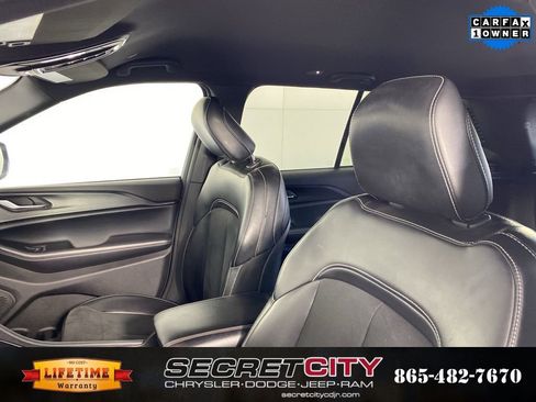 Used 2024 Jeep Grand Cherokee Altitude image 10