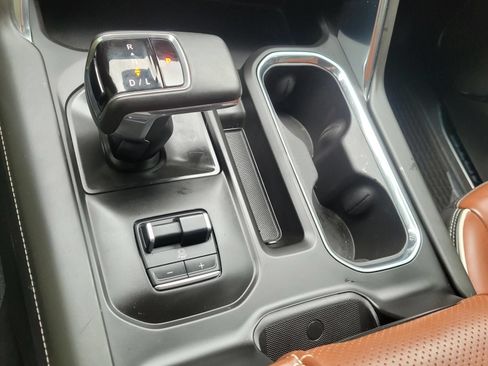 Used 2024 GMC Sierra 1500 Denali Ultimate AWD/4WD image 28