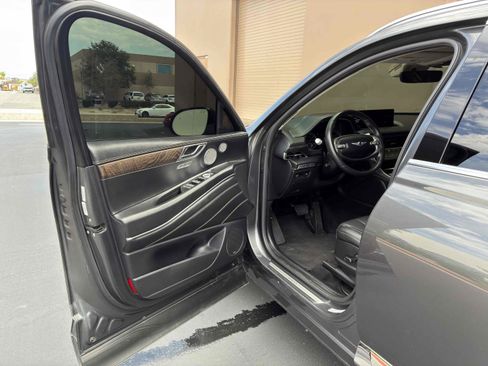 Used 2022 Genesis GV80 2.5T w/ Advanced Package 03 RWD image 40
